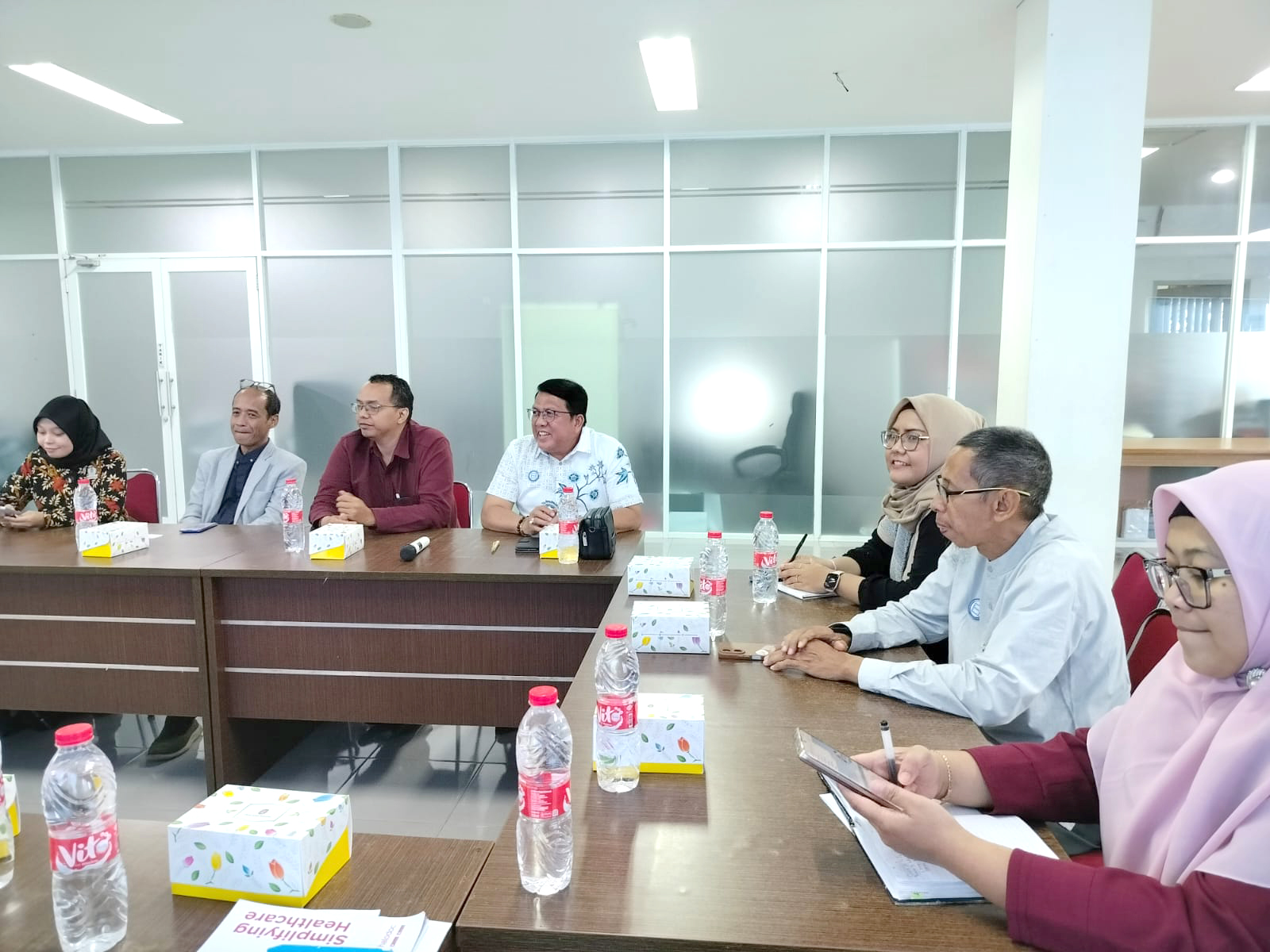Rapat Koordinasi dan Komunikasi dengan Direktur RS. Permata Jonggol dan Tim, Ketua DPK APINDO Kab.Bogor dan Tim dan Rektor I dan Tim Institut Sains dan Teknologi Nasional (ISTN) membahas program Diploma 3 (D3) Farmasi di RS Permata Jonggol.